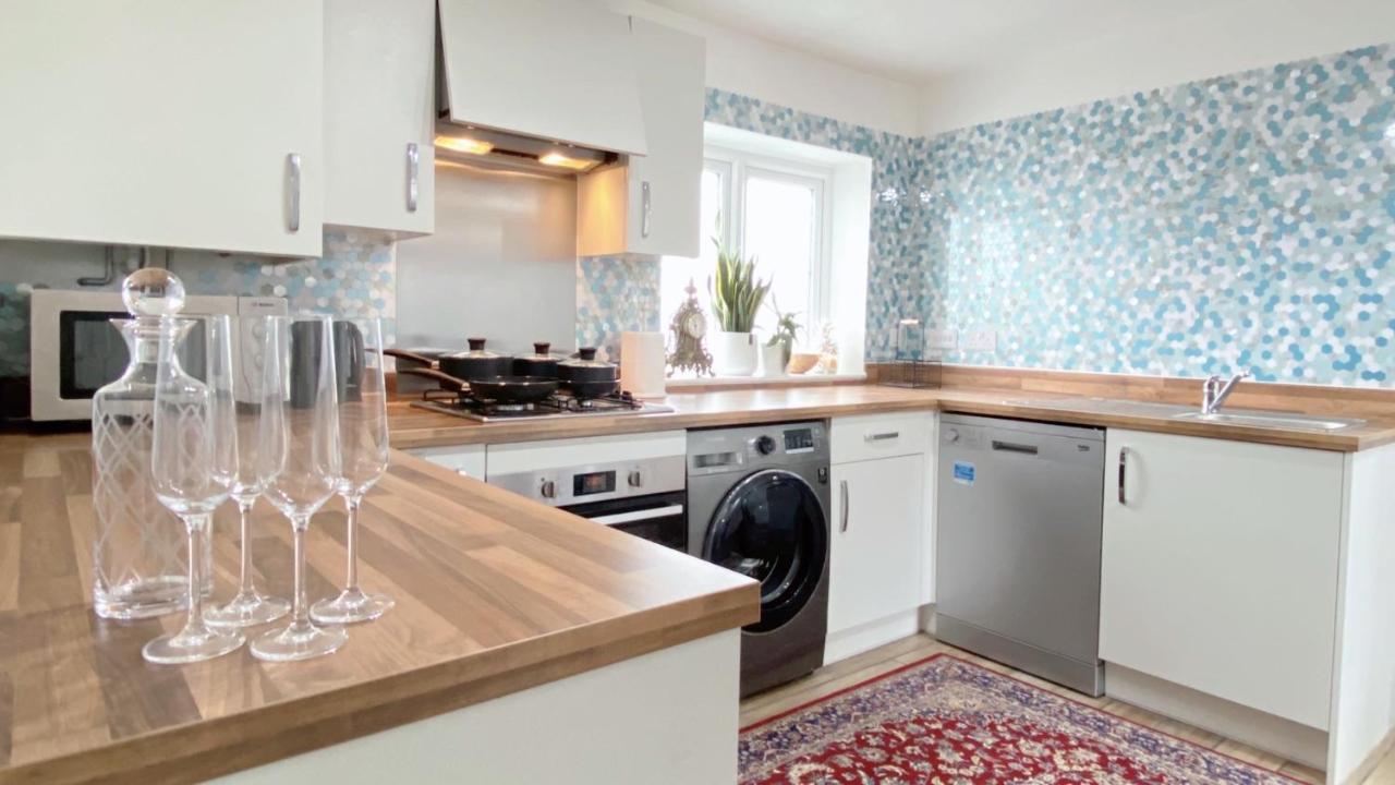 Entire Home: Bicester Village 10Min Walk エクステリア 写真